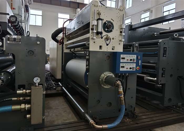 Capacity 200 - 400 Kg/Hr Extrusion Coating Lamination Machine Max. Coating Speed 200 M/Min